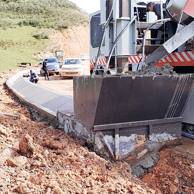 Heavy Duty Automatic Concrete  - Heavy Equipment Landscaping のレビューと価格